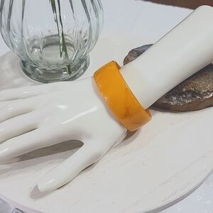 Bakelite Butterscotch Swirl Bangle Vonta Bracelet